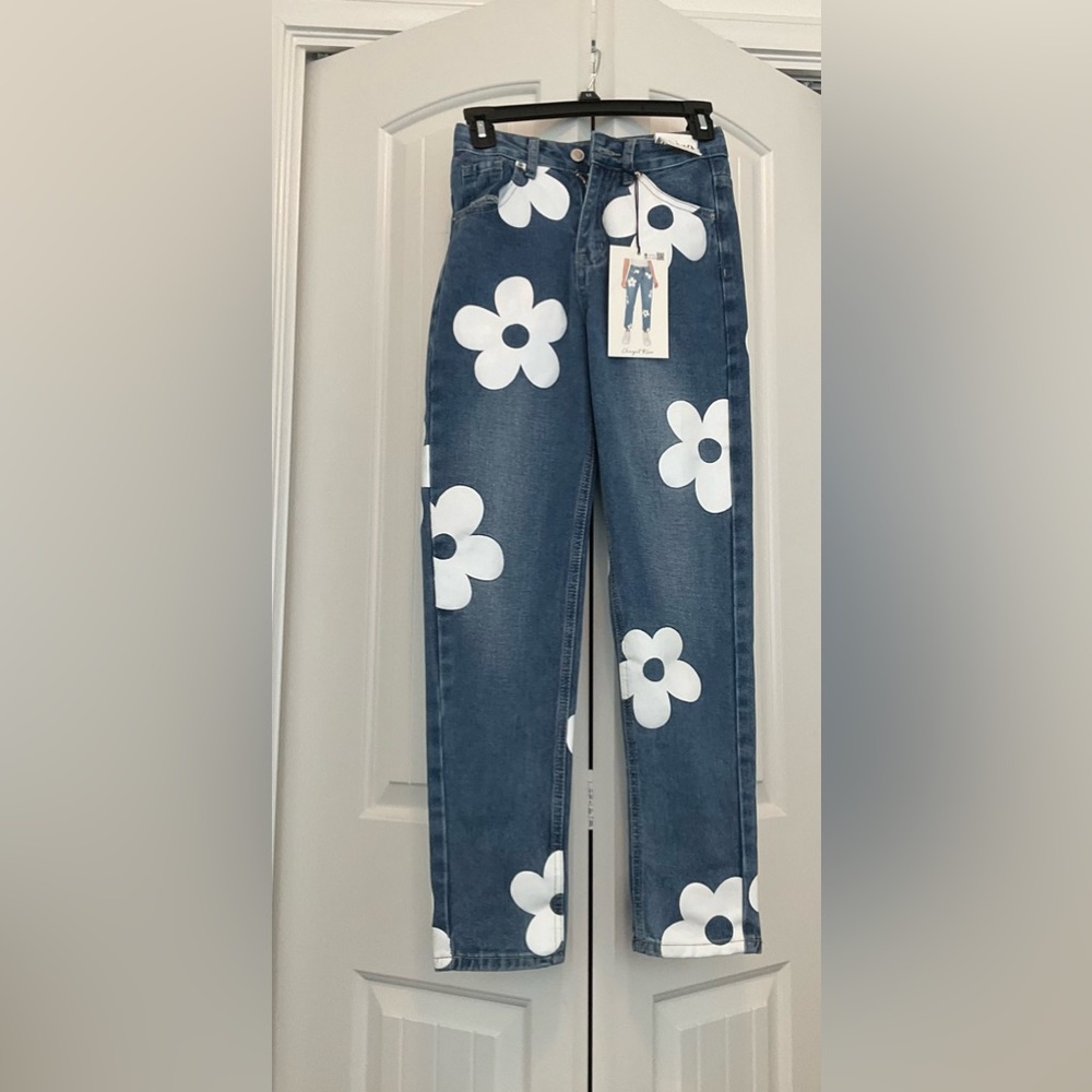 Angel. Kiss size 00 23 new with tag high-rise mom jeans